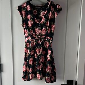 TOPSHOP Black Floral Fit & Flare Dress – US 2 / EU 34